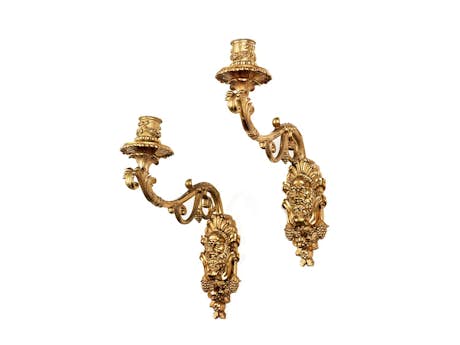 Paar feuervergoldete Bronze-Wandarme